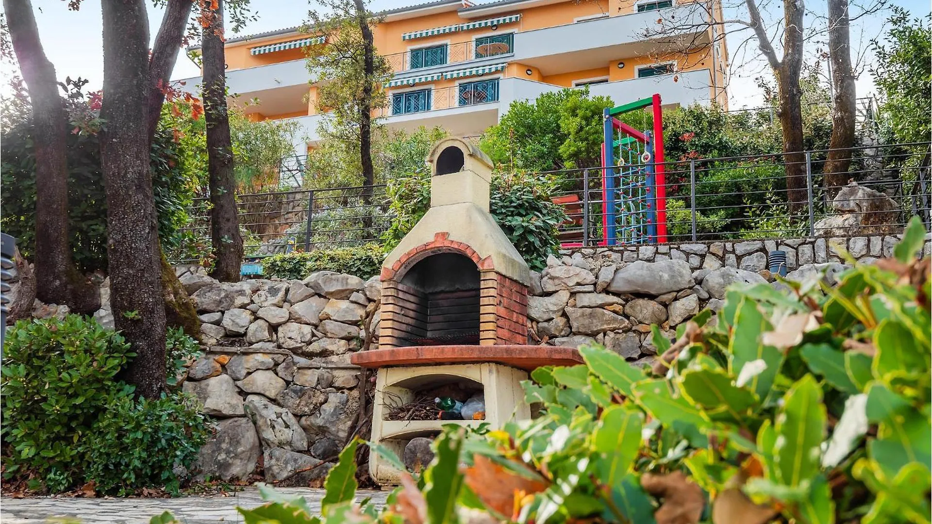 3 Bedroom Beautiful Apartment In Mošćenička Draga