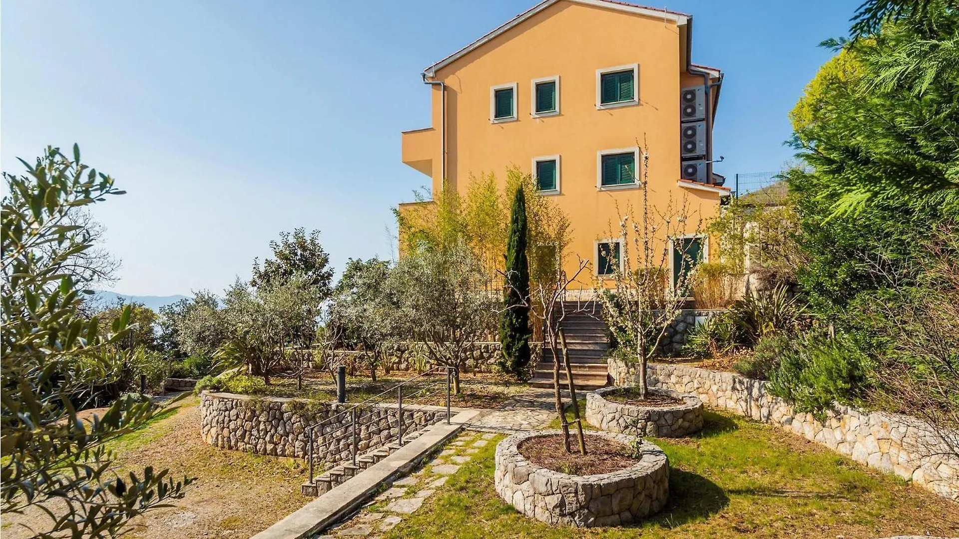 3 Bedroom Beautiful Apartment In Mošćenička Draga Chorvatsko
